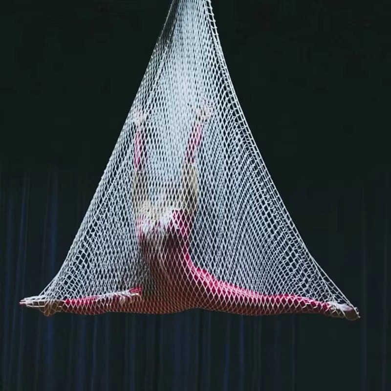 أرجوحة هوائية على شكل شبكة يوغ - مراجعة Yoga Swing Aerial وسعره